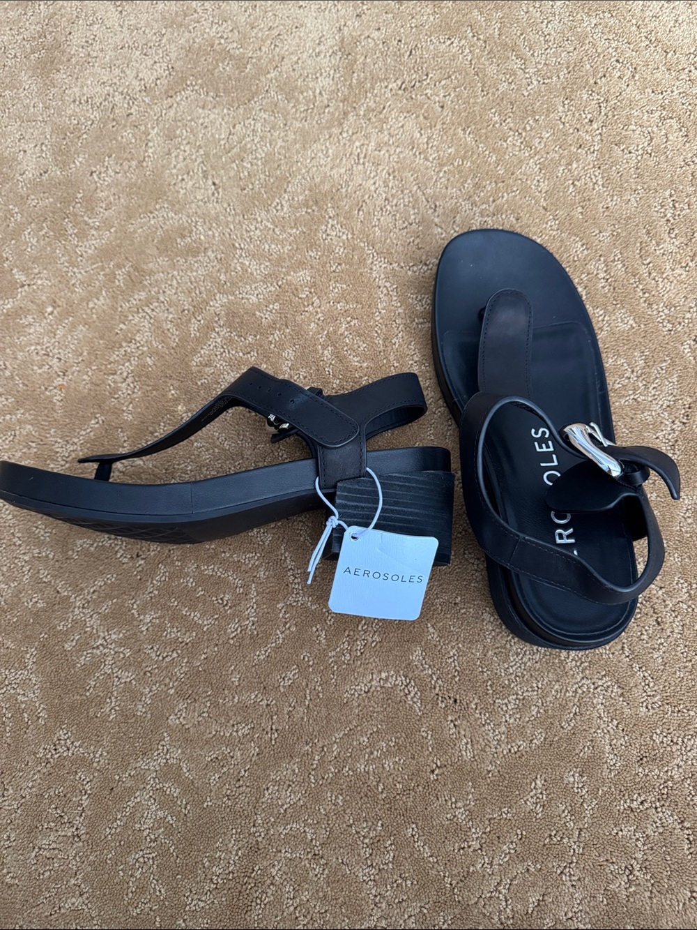 NEW AEROSOLES Black T-Strap Wedge Sandals